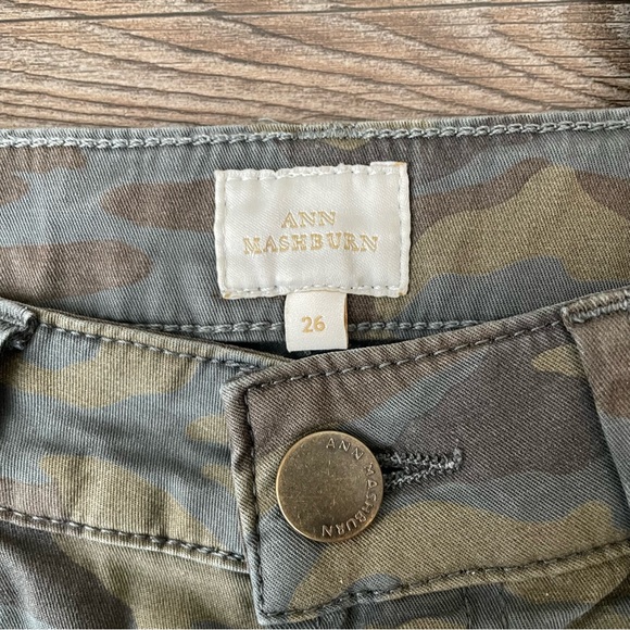 *SALE* Ann Mashburn Lightweight Stretch Flare Cropped Cotton Pant Camo Size 26 - Picture 4 of 9
